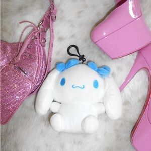 Cute Cinnamoroll Sanrio White Plush with Blue Accents and zipper pouch